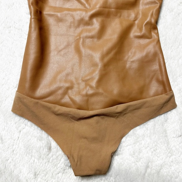NWT Skims Rare Faux Leather Crew Neck Sleeveless Bodysuit in Sienna Women’s XS - Picture 4 of 9